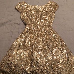 Beautiful gold party/cocktail dress!